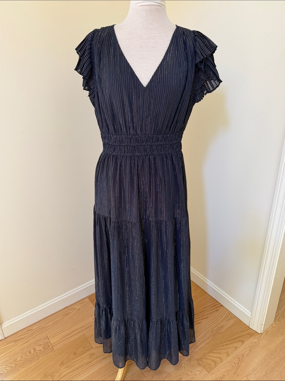 New! Ann Taylor SZ 10, navy shimmery pleated cap sleeve dress. - Picture 2 of 11